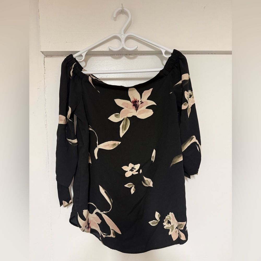 Dynamite Black Floral Off-Shoulder Blouse